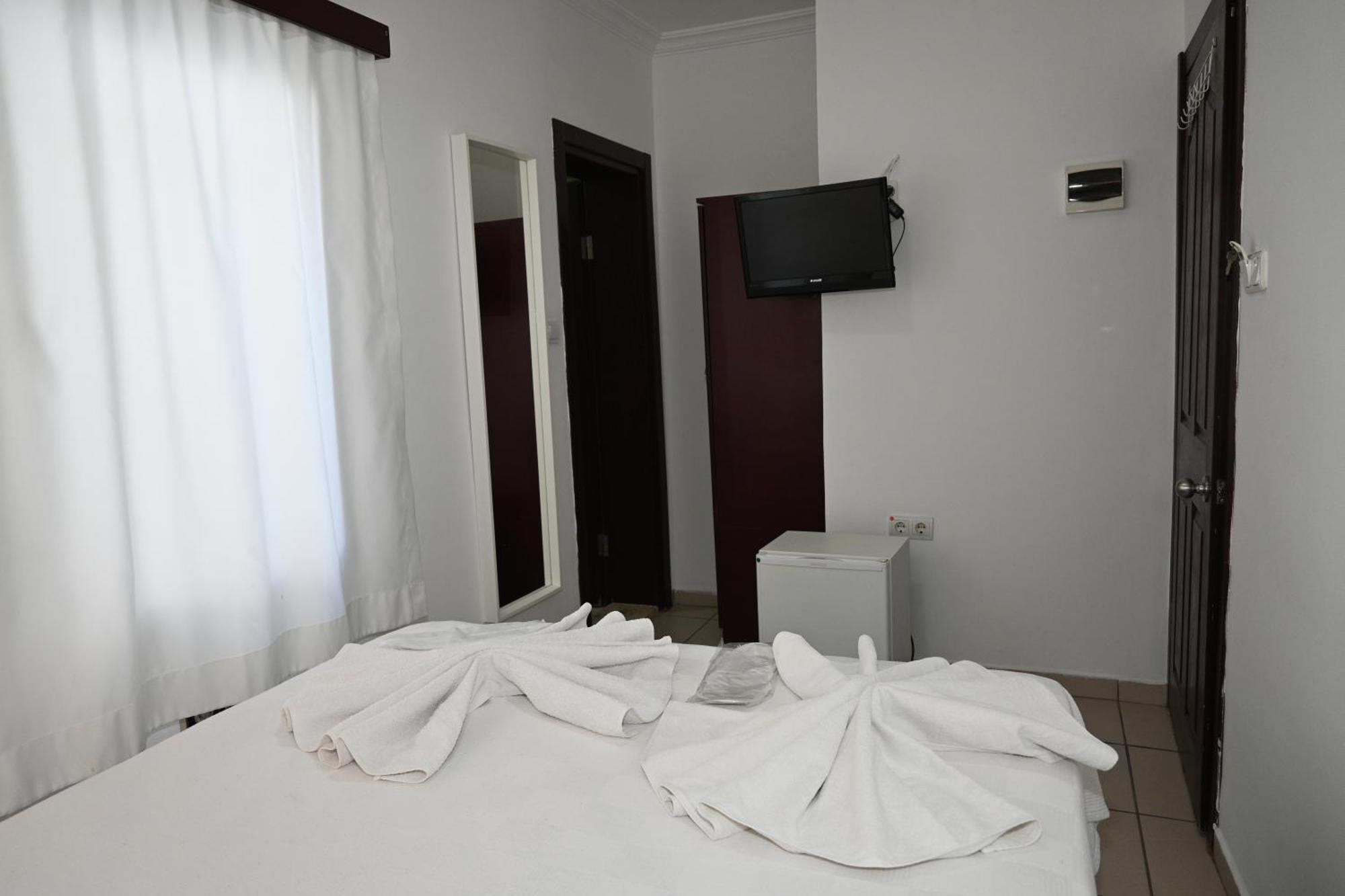 Melis Pansiyon Bodrum Exterior foto
